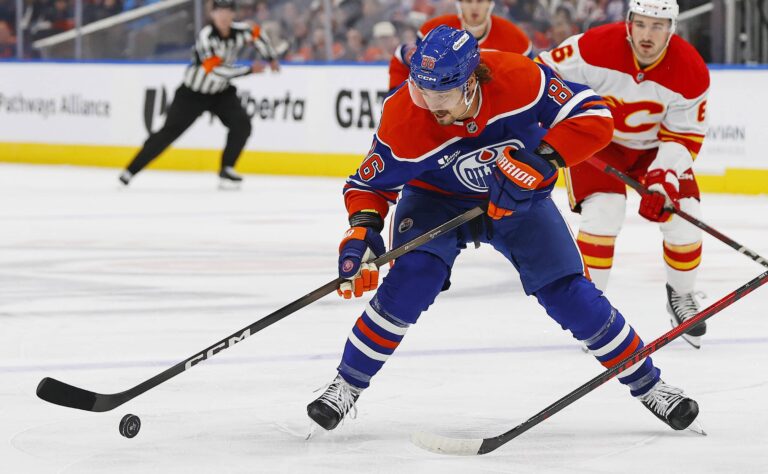 Tshekkitähti sai väistyä – NHL-unelma roskakoriin?