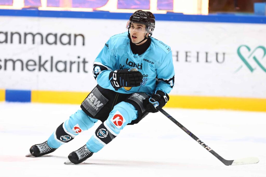 Liiga jäi taustapeiliin – Sami Kapasen ex-suojatti häipyi Jordanin suosituksesta