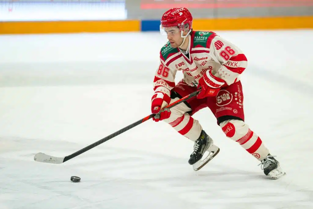 Kohupelaaja vaihtoi maisemaa – ovet kävivät Liigassa