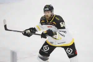 IS: Suomalaispuolustaja kertoi taistelustaan – NHL vielä horisontissa