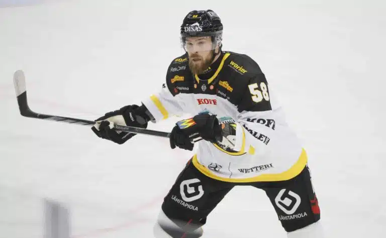 IS: Suomalaispuolustaja kertoi taistelustaan – NHL vielä horisontissa