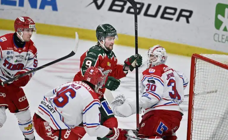 Kaaos ei päättynyt yhteen lähtöön – seura ajautui uuteen kriisiin