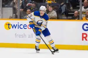 Buffalo kasasi miljoonat pöydälle – NHL-hyökkääjä sai tahtonsa läpi