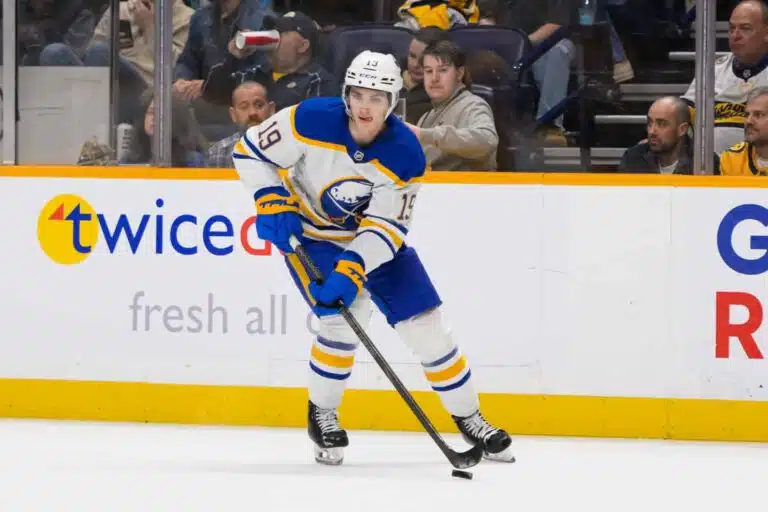 Buffalo kasasi miljoonat pöydälle – NHL-hyökkääjä sai tahtonsa läpi