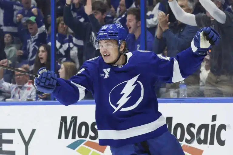 Ruotsin olympiatähti murskasi NHL-ennätyksensä – vastustaja jäi täysin varjoon