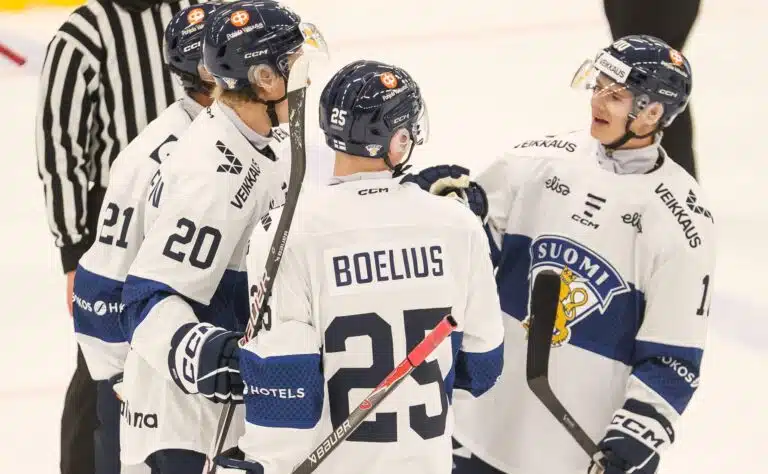 Suomen voitto sai Kanadan villiintymään – terävä piikki USA:lle