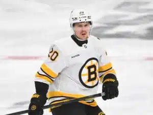 Leijona-puolustaja hymyilee – NHL:n tiukka linja jäi historiaan