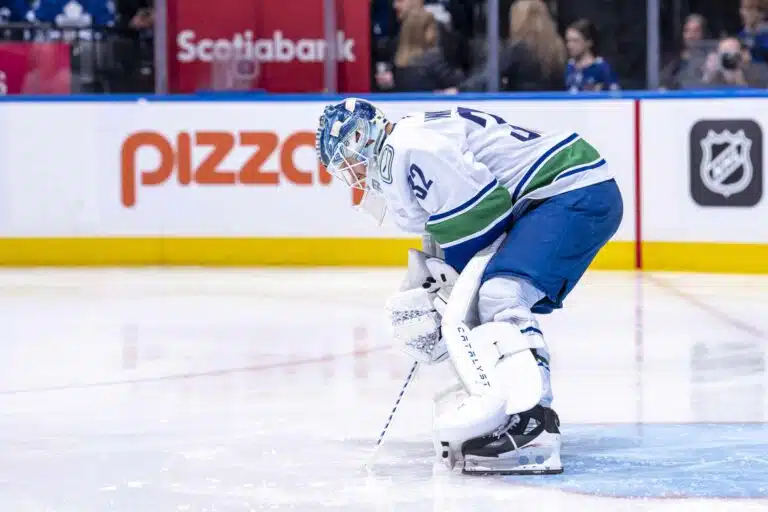 Tässäkö Leijonien ykkösmaalivahti? – NHL:ssä nähtiin täysin järjetön pelastus