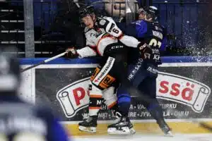 Ex-Leijona myrskyn silmässä – taklaus, josta puhutaan vielä pitkään