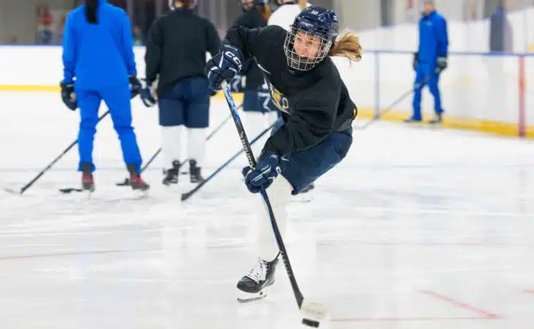 Naisleijonien Elisa Holopainen kommentoi kohuttua Milanon jäätä
