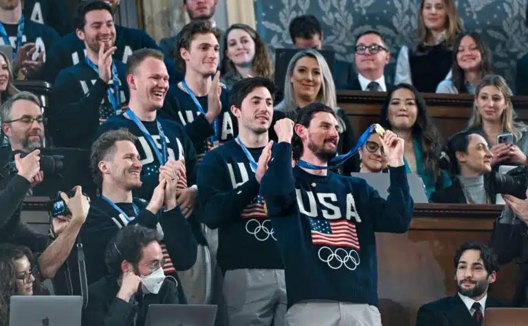 Kultajuhlien kova hinta – 150 000 dollarin baarilasku ja yö ilman jarruja