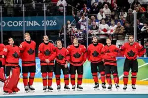 Kanadan päävalmentajalle kovaa kritiikkiä – joku sentään puolustikin: ”Nopea ja epärehellinen loppu”