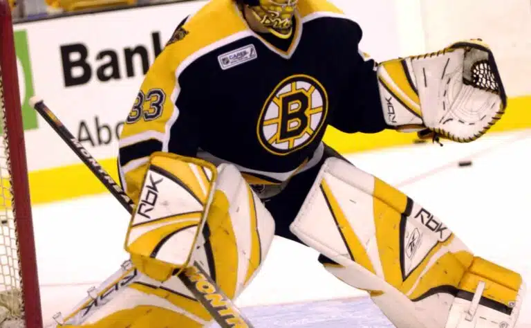 Suomen ex-NHL-toivo valmentaa vähin äänin askeleen päässä tarunhohtoisesta