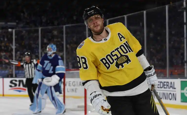 David Pastrnak palaa olympialaisista liekeissä – viesti Bruinsille on selvä