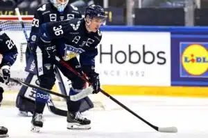 Leijona-pakki painoi mustaa valkoiselle – yhdestä suusta kajahti isoja sanoja