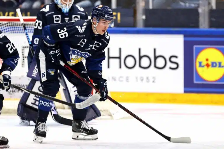 Leijona-pakki painoi mustaa valkoiselle – yhdestä suusta kajahti isoja sanoja
