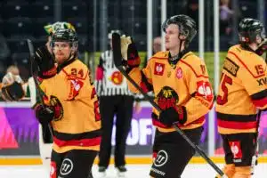 Kaksi ulosajoa repi pelin auki – seuraus iskee nyt pahimpaan mahdolliseen hetkeen