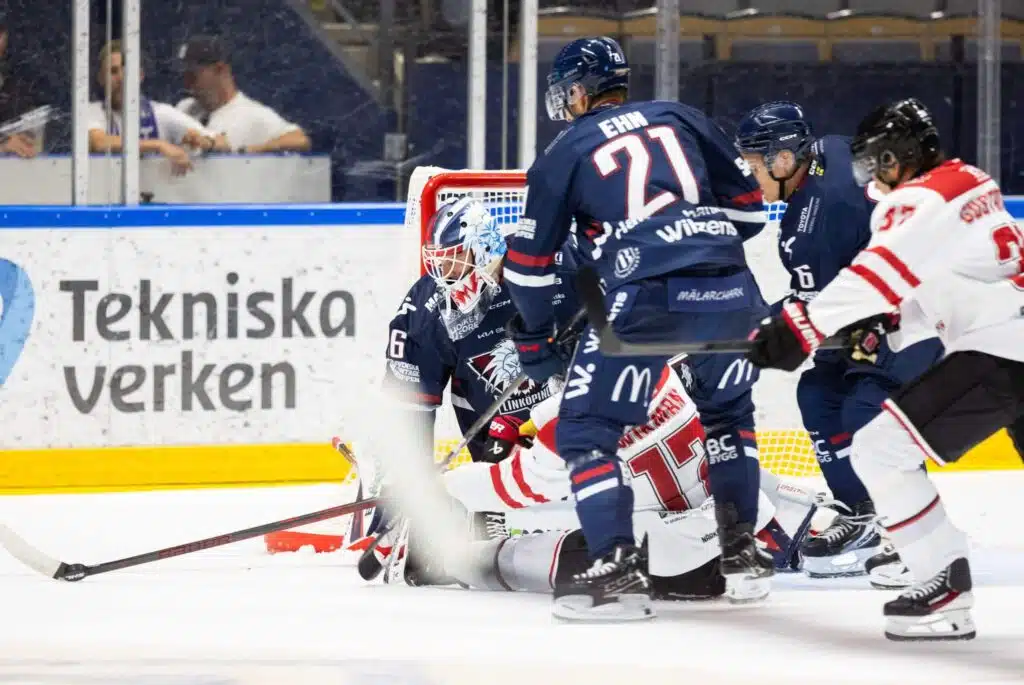 Sai potkut – Ruotsalaisikoni palasi heti huipulle