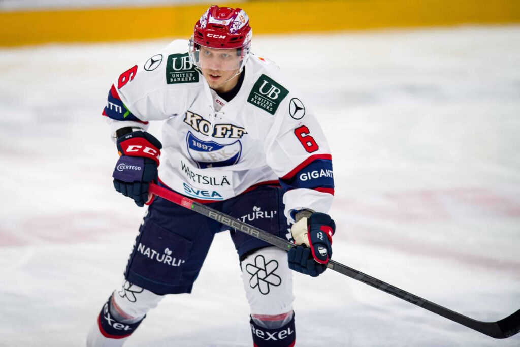 Suomalaispuolustaja ulos SHL-seurasta – edessä paluu Liigaan?