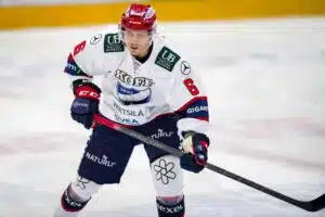 Suomalaispuolustaja ulos SHL-seurasta – edessä paluu Liigaan?