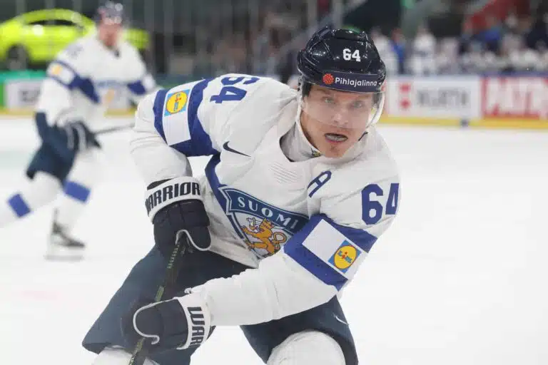 Aleksander Barkovin ketjussa nähtiin heti jotain lupaavaa – Mikael Granlund huomasi saman