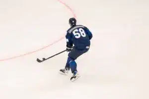 Yksi huoli varjostaa Leijonien lentoa – tumma pilvi ilmestyi Antti Pennasen taivaalle
