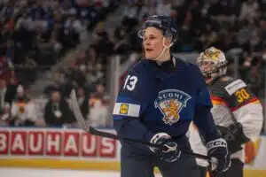 15 maalia viidessä pelissä – Jesse Puljujärven NHL-hurmokselle tuli karu päätös