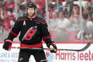 Yksi pelaaja nousi väärällä tavalla esiin – NHL:n tähtisikermä sai karun opetuksen