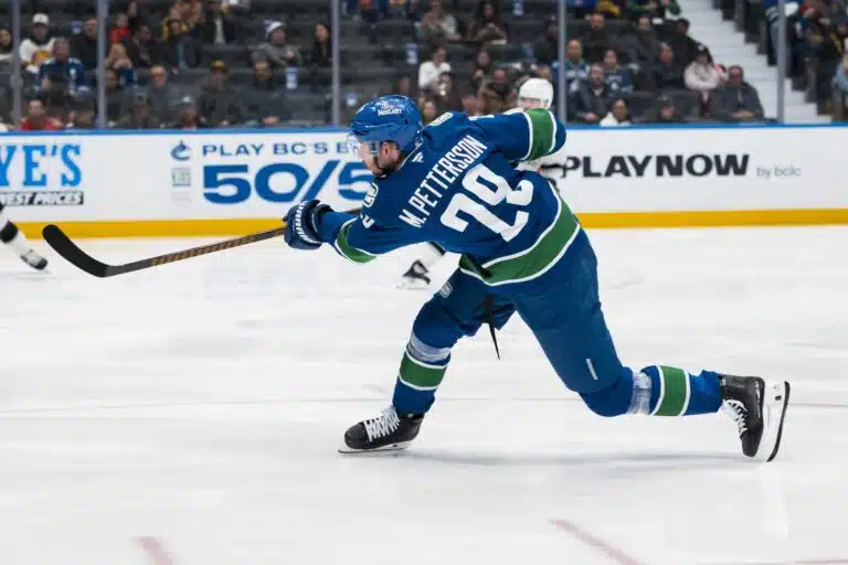 NHL-puolustaja sai huhut niskaansa – vastaus tuli nopeasti