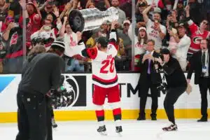 Stanley Cup nousi ilmaan – sitten Sebastian Ahon joukkueesta kuultiin suorat sanat