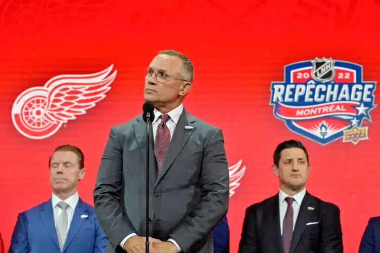 Jättimuutos NHL:ssä – GM-legenda väistyy seurajohdosta
