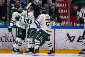 Färjestadin nuorelle maalivahdille karmiva hetki – SHL-seura toivoo muutosta