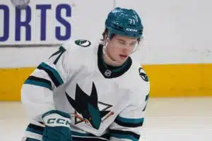 NHL-tähti hehkuttaa Macklin Celebriniä – tämä ominaisuus nousee ylitse muiden