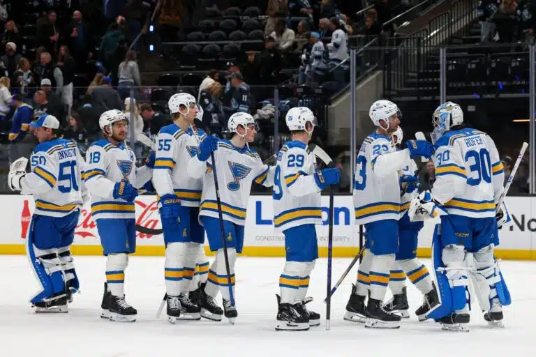 NHL-pomo latasi suorat sanat – nyt seurassa halutaan muuttaa kaikki