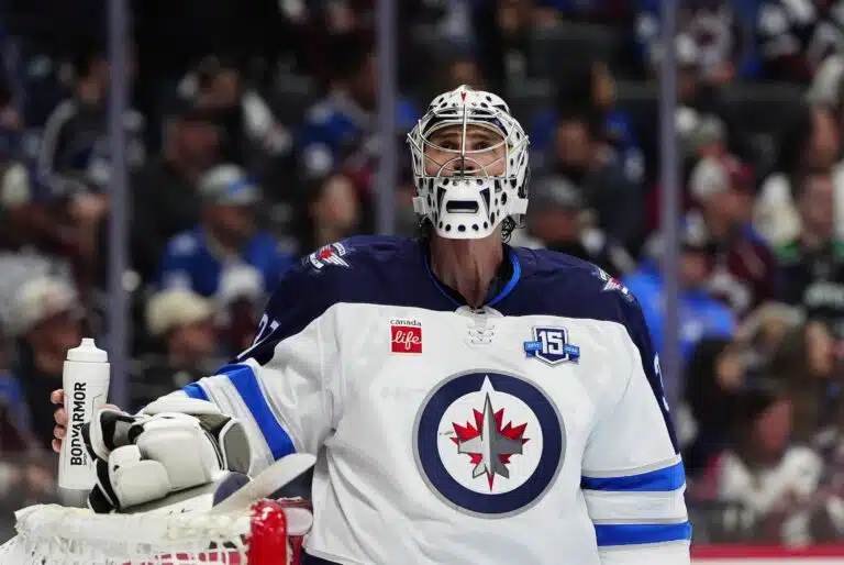 Connor Hellebuyck, Winnipeg Jets